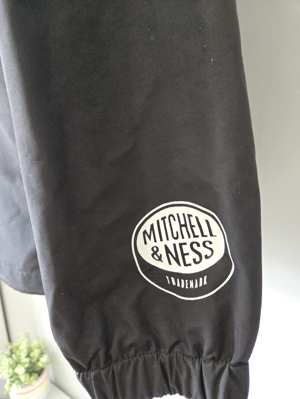 Mitchell & Ness ×Molson NHL NWT Black Pullover Nylon Windbreaker. Size Medium - Picture 4 of 14